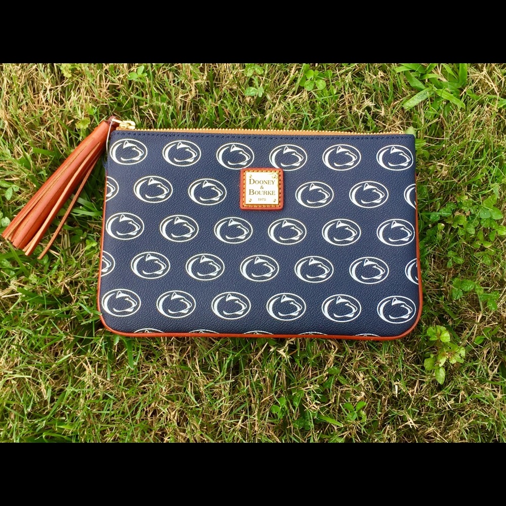 Dooney & Bourke clutch